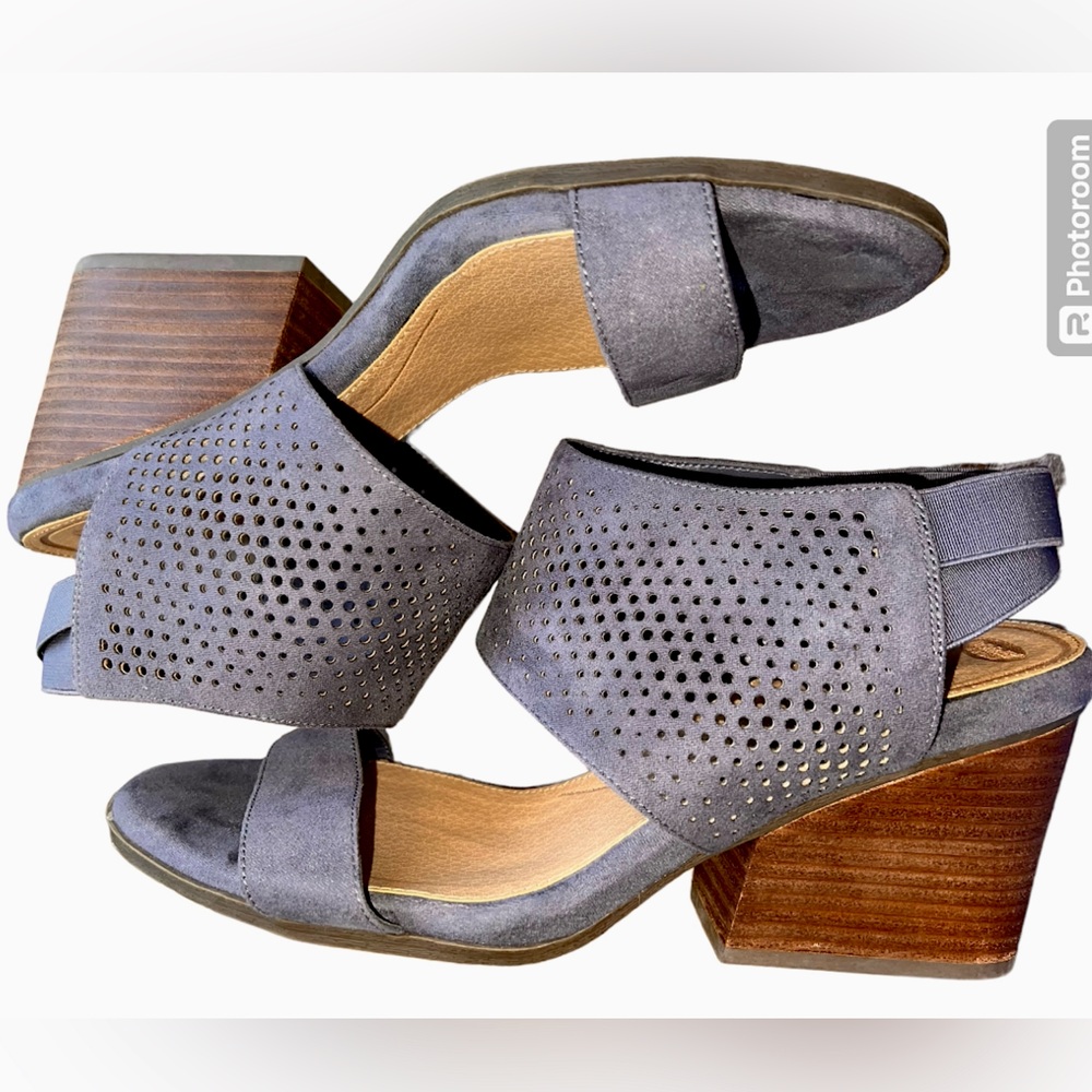 Dr. Scholl’s block heel open toe elastic ankle straps cushiony footbed